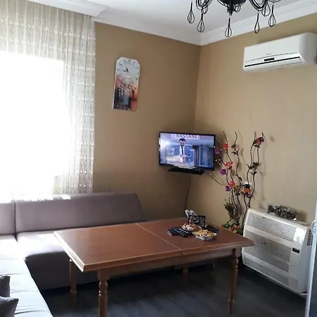 Nadia'S Apartment In Batumi Close The The Sea Exterior photo